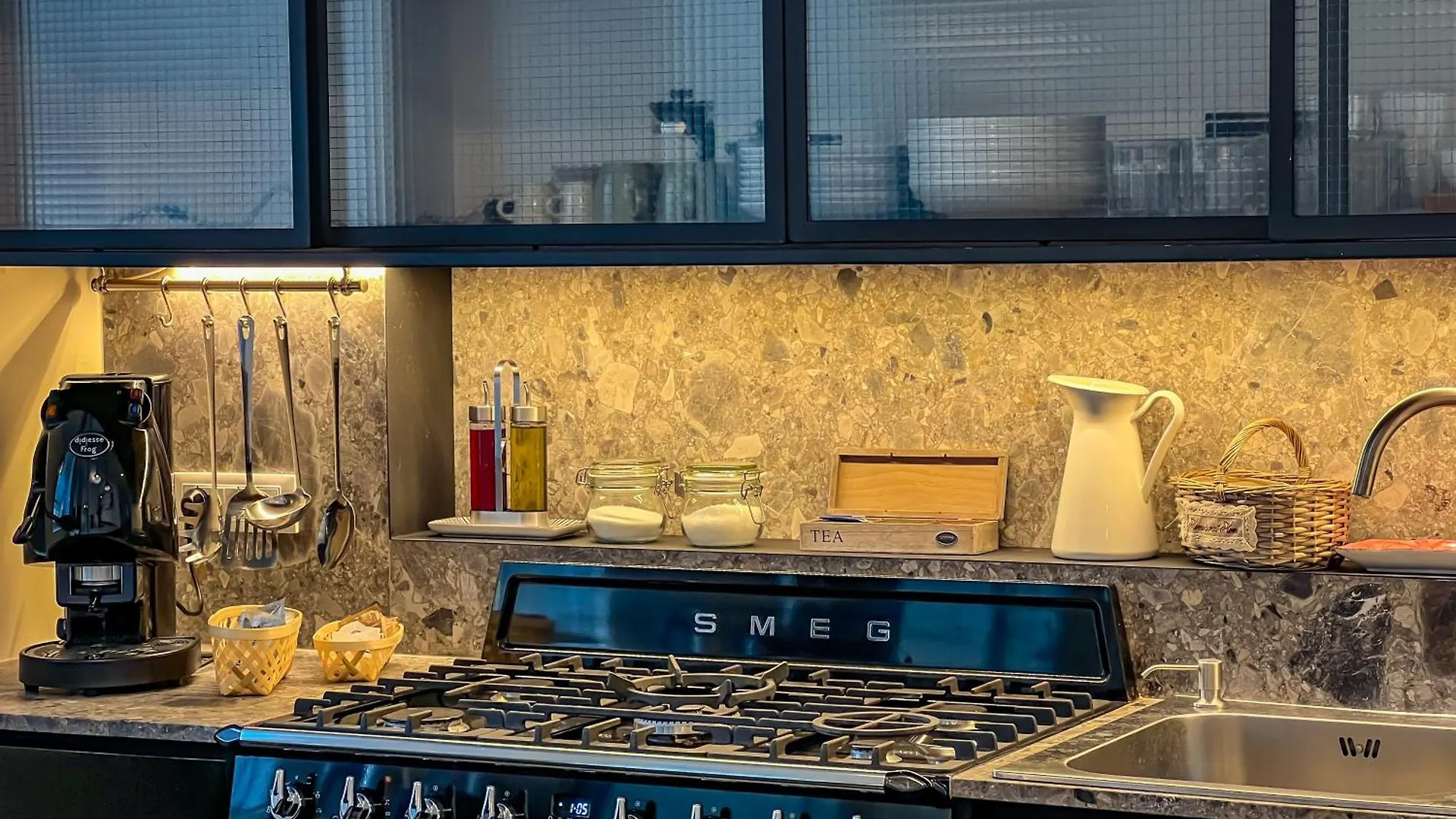 Paolo Sarpi - Charming Apartment With Terrace Milan
