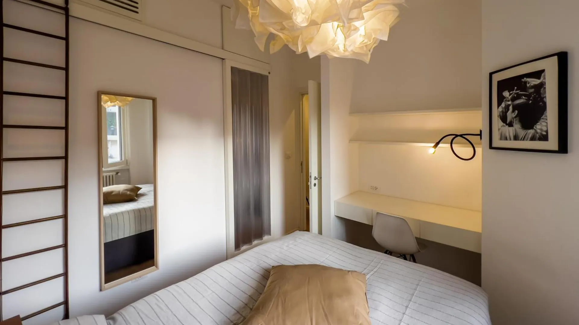Paolo Sarpi - Charming Apartment With Terrace Milan